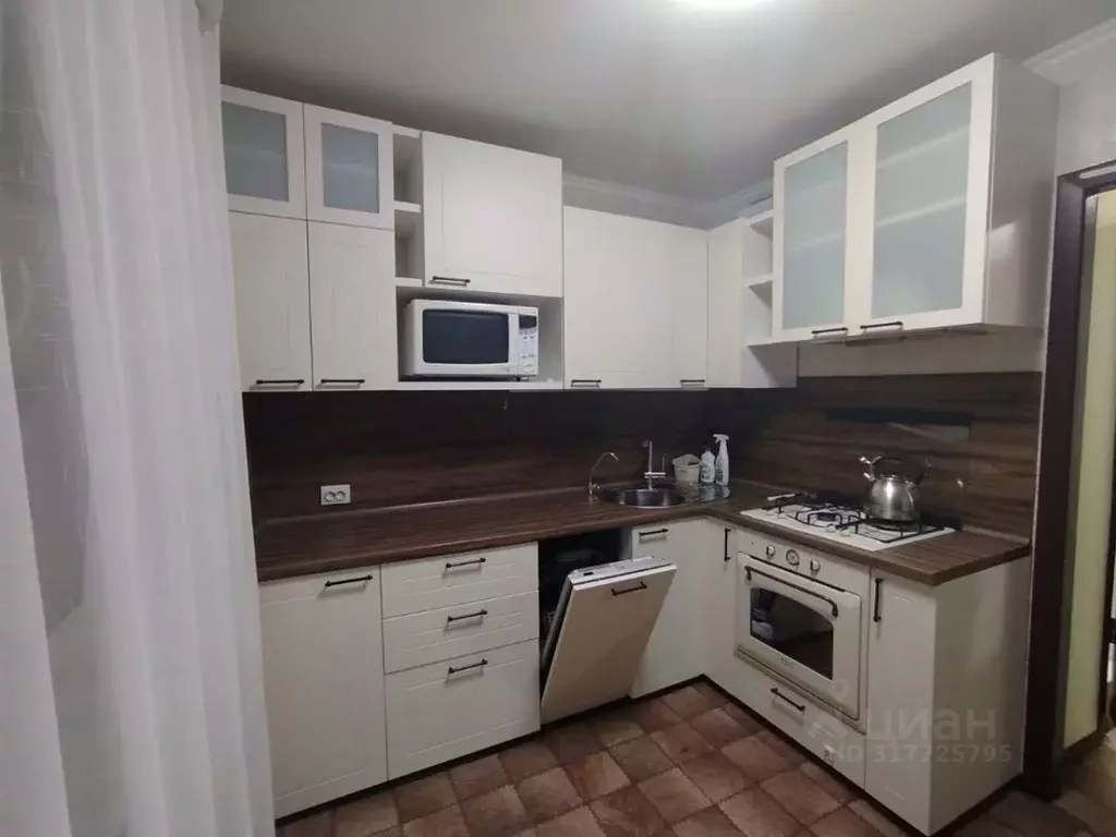 2-к кв. Татарстан, Нижнекамск ул. Мурадьяна, 2 (48.0 м) - Фото 0