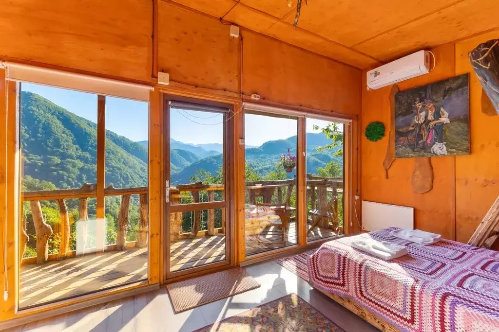 Дом в Краснодарский край, Сочи городской округ, с. Пластунка, Лира ... - Фото 1