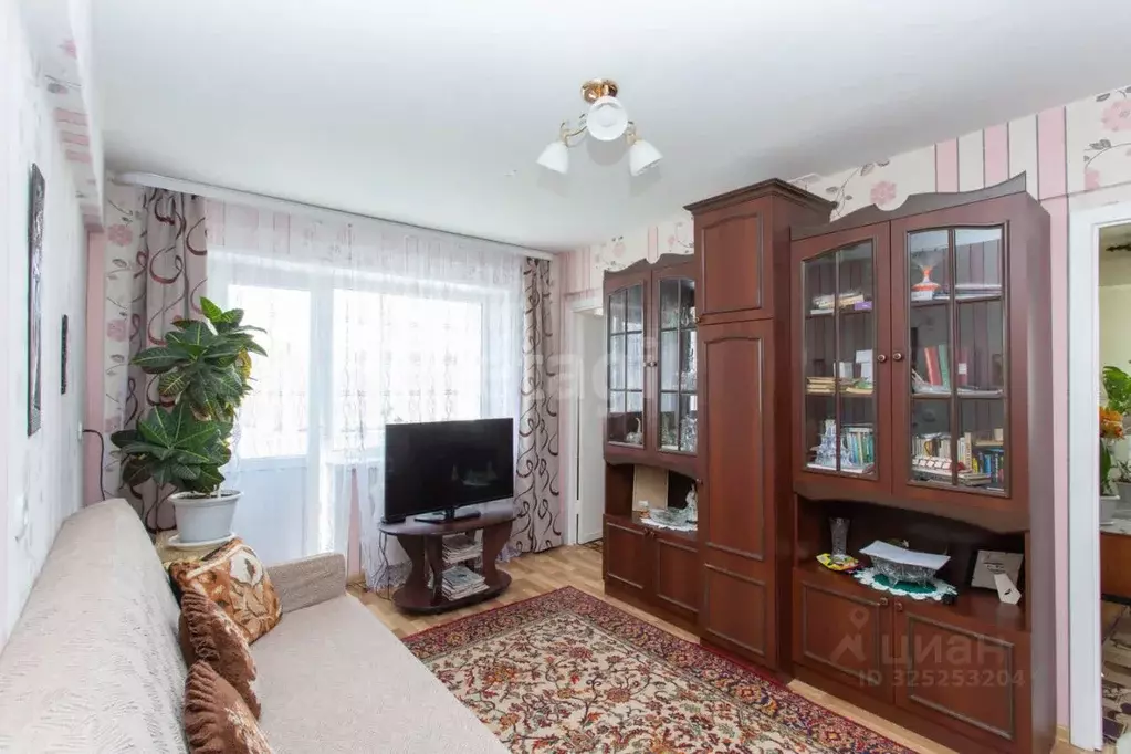 4-к кв. Тюменская область, Тобольск 4-й мкр, 2 (56.7 м) - Фото 1