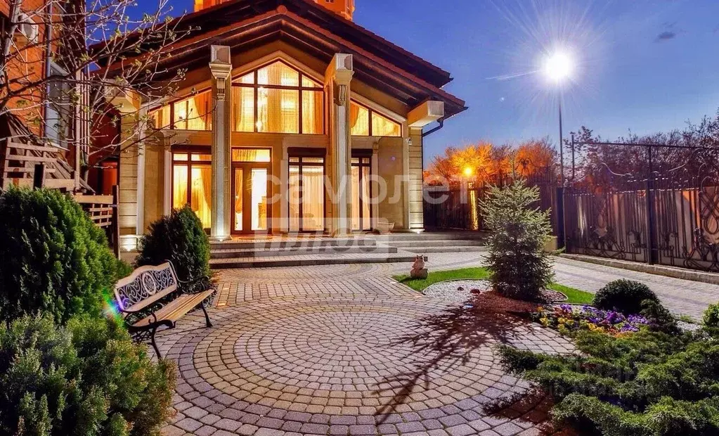 Дом в Краснодарский край, Геленджик ул. Нахимова (300 м) - Фото 0