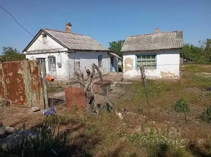Дом в Крым, Ленинский район, с. Горностаевка ул. Октябрьская (35 м) - Фото 1