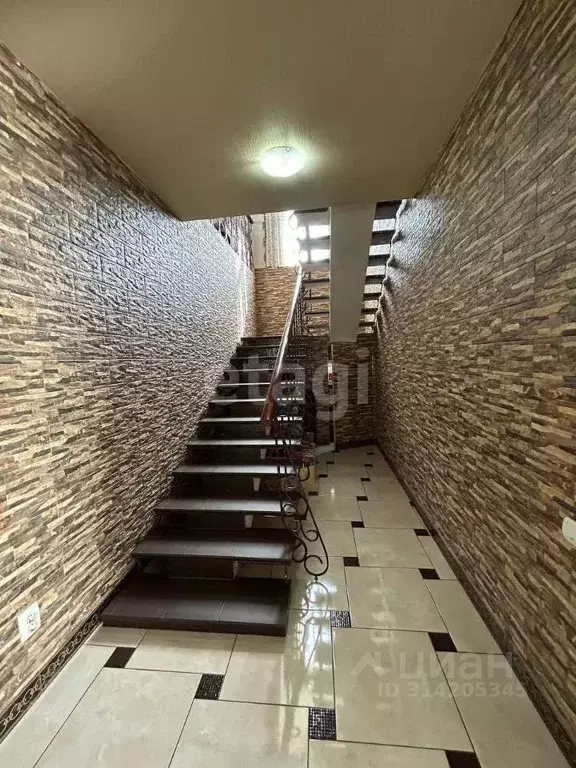 Дом в Архангельская область, Котлас ул. Полевая, 7 (259 м) - Фото 1