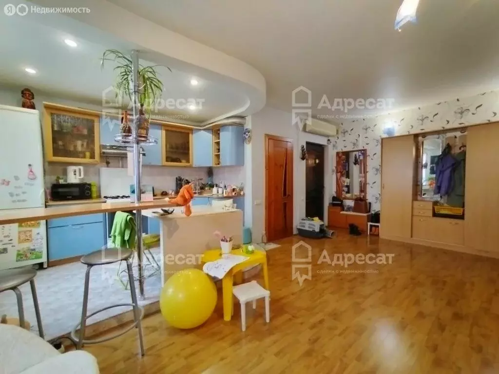 3-комнатная квартира: Волгоград, Нарвская улица, 8 (66 м) - Фото 2