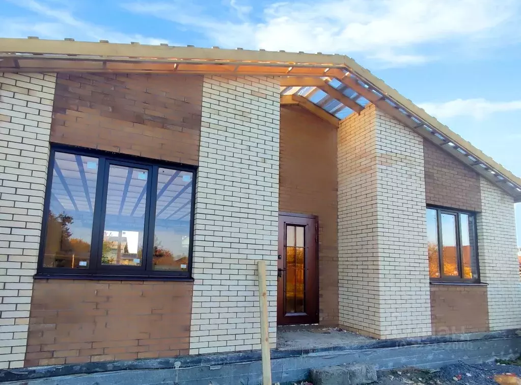 Дом в Ростовская область, Батайск Астраханская ул. (90 м) - Фото 1