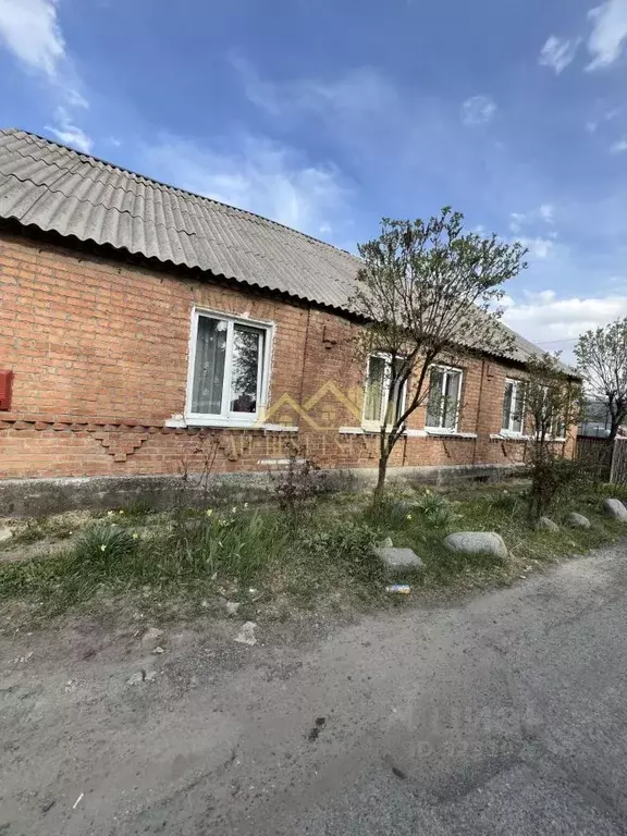 Дом в Северная Осетия, Владикавказ пл. Свободы (300 м) - Фото 2