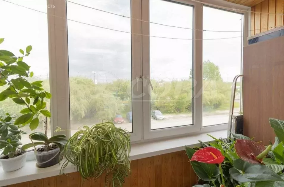 3-комнатная квартира: Тюмень, улица Домостроителей, 6А (70.8 м) - Фото 1
