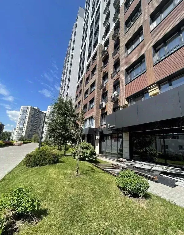 1-к кв. Татарстан, Казань ул. Рауиса Гареева, 105Б (33.0 м) - Фото 1