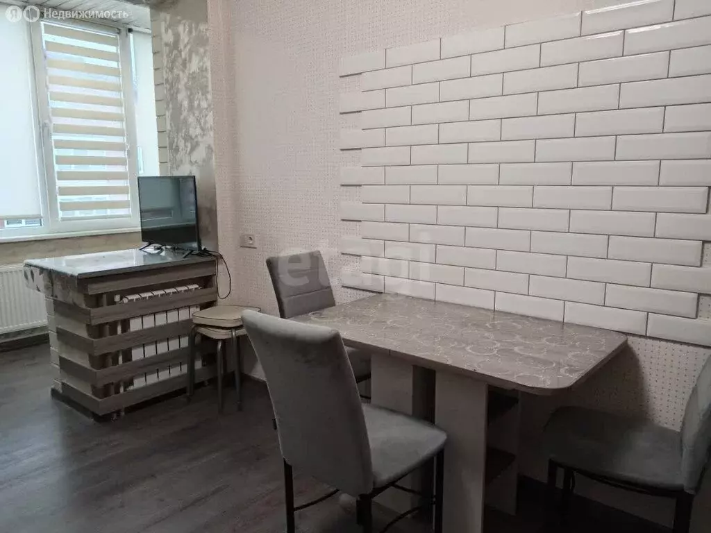 1-комнатная квартира: Новомосковск, Пионерская улица, 18Жк2 (40.1 м) - Фото 2