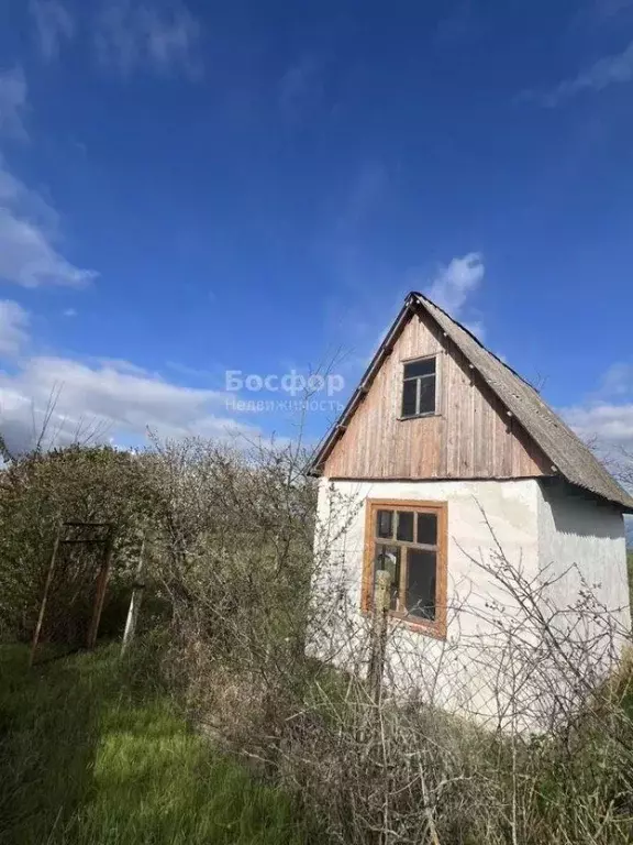 Участок в Крым, Кировское пгт ул. 3-я (5.0 сот.) - Фото 0
