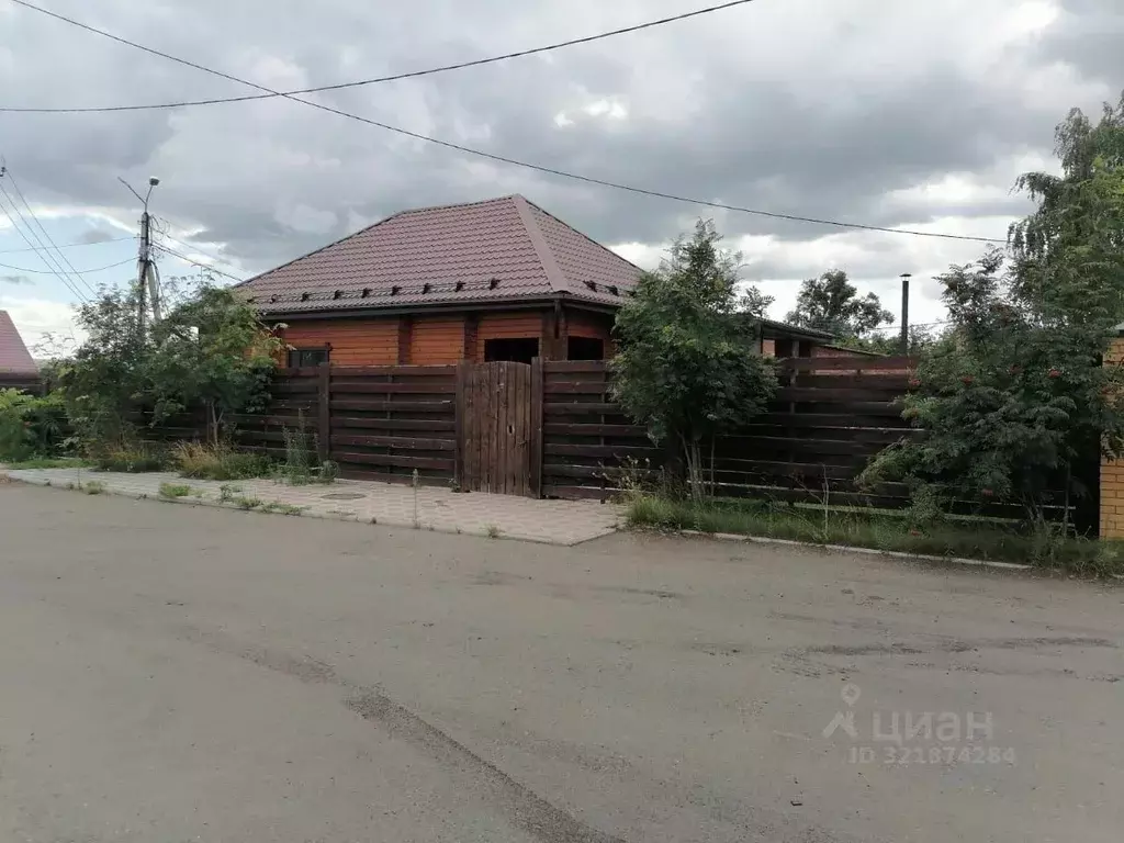 Дом в Хакасия, Черногорск Рабочая ул., 115 (99 м) - Фото 1