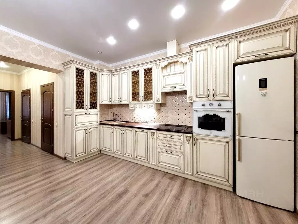 2-к кв. Омская область, Омск ул. Волховстроя, 24 (77.3 м) - Фото 1