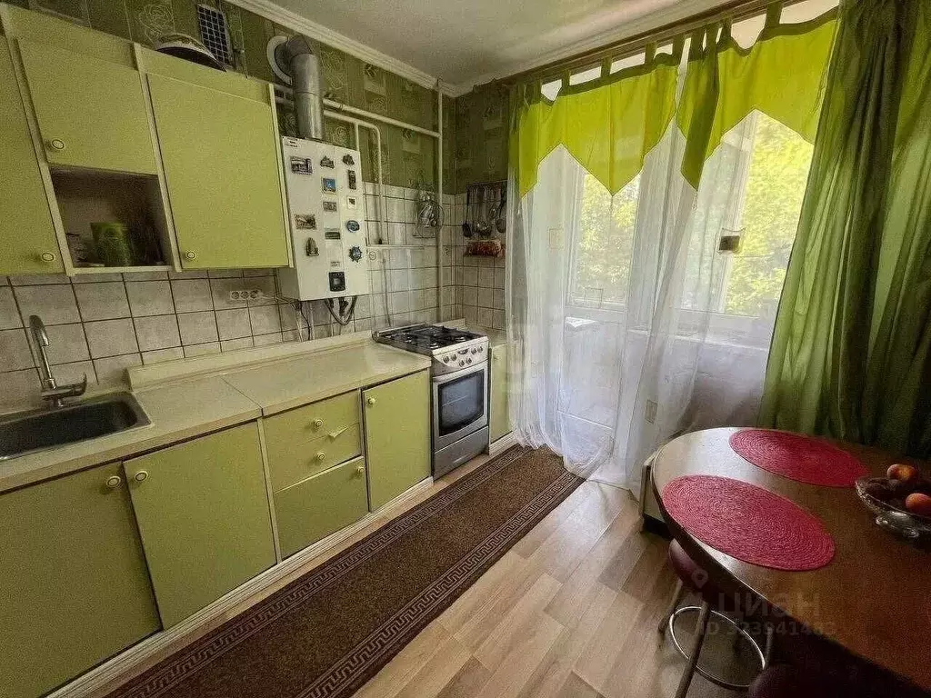 3-к кв. Крым, Симферополь ул. Автомобилистов (65.0 м) - Фото 1