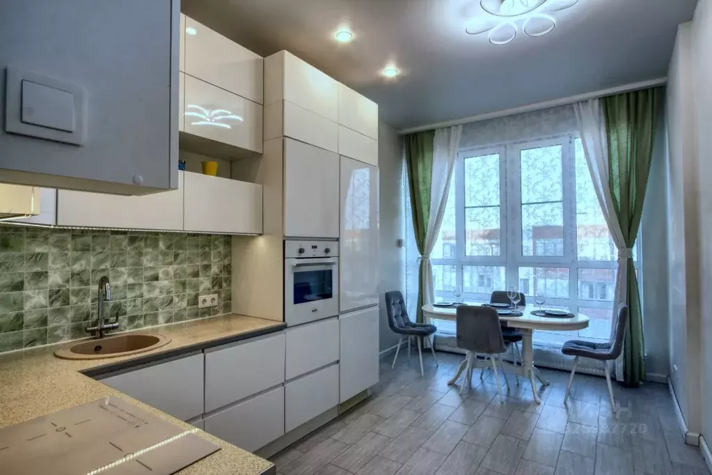 3-к кв. Санкт-Петербург, Санкт-Петербург, Петергоф ул. Парковая, ... - Фото 1