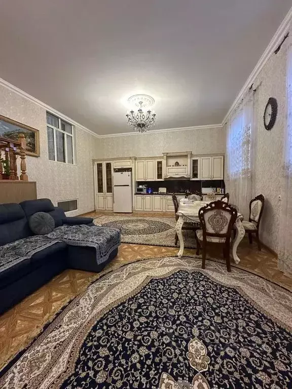 Дом в Дагестан, Дербент ул. Н. Калуцкого, 1 (250 м) - Фото 1