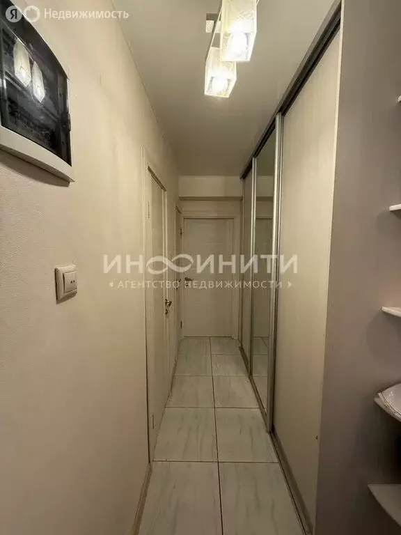 3-комнатная квартира: Москва, проспект Защитников Москвы, 8 (73.6 м) - Фото 2
