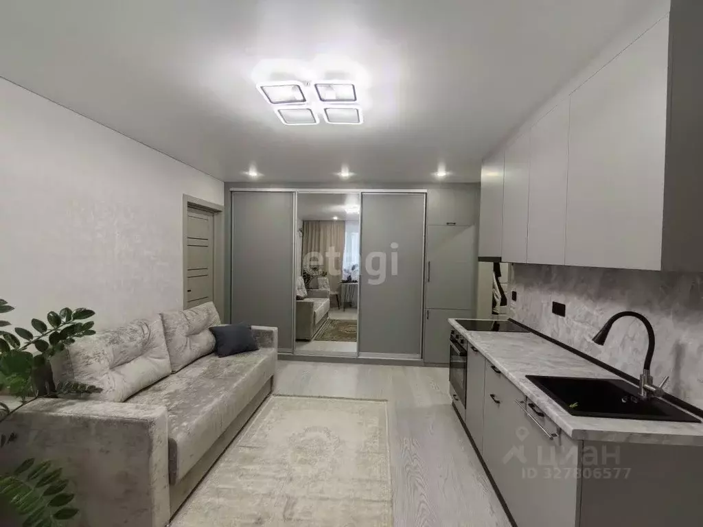 3-к кв. Тюменская область, Тюмень ул. Монтажников, 42А (56.4 м) - Фото 1