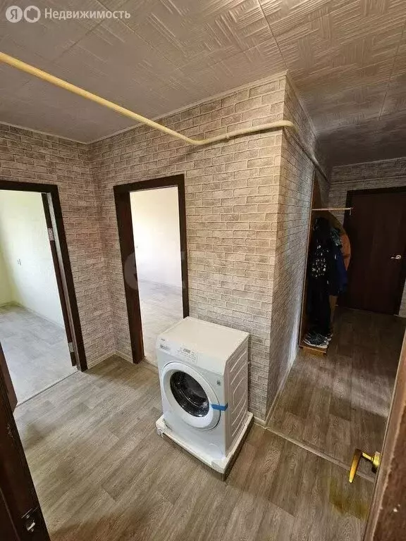 3-комнатная квартира: посёлок Заволжский, 25 (69.7 м) - Фото 0