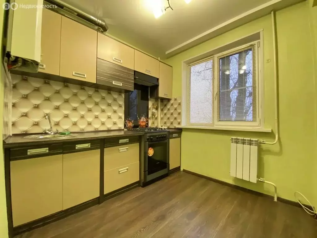 1-комнатная квартира: Волгоград, микрорайон Жилгородок, улица Савкина, ... - Фото 2