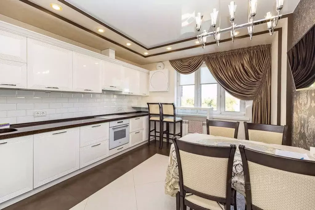 3-к кв. Амурская область, Благовещенск Зейская ул., 222 (98.3 м) - Фото 0