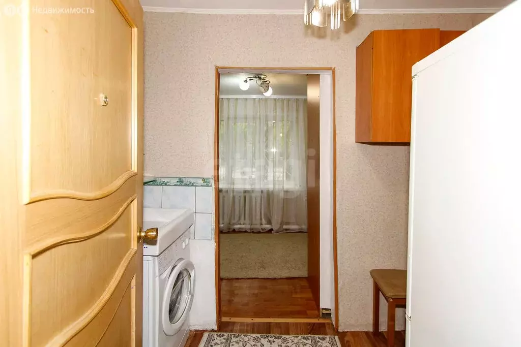1-комнатная квартира: Тюмень, улица Парфёнова, 20 (16 м) - Фото 1