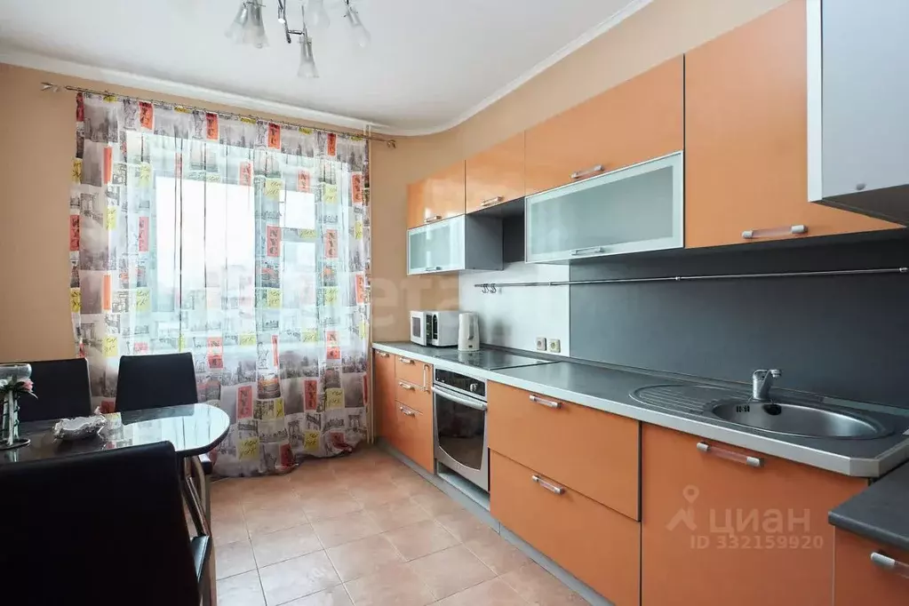 3-к кв. Тюменская область, Тюмень ул. Энергетиков, 37 (91.0 м) - Фото 1