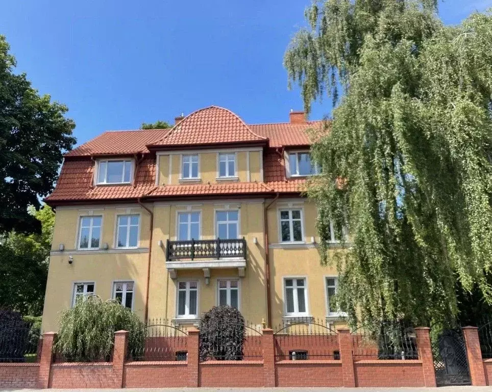 2-к кв. Калининградская область, Калининград ул. Кутузова, 42 (98.0 м) - Фото 0