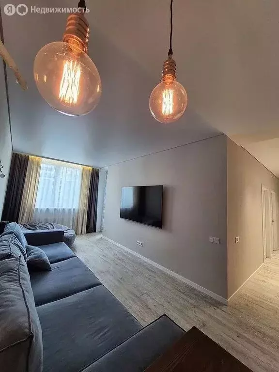 3-комнатная квартира: Тюмень, улица Газовиков, 73 (63.9 м) - Фото 0