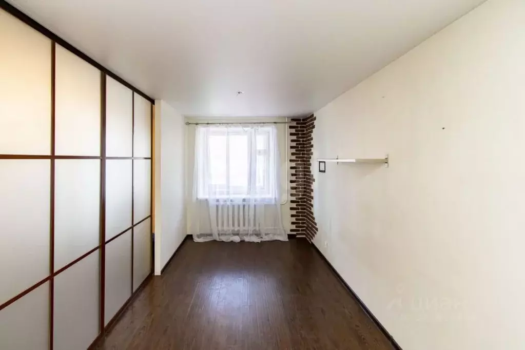 3-к кв. Тюменская область, Тюмень ул. 50 лет Октября, 3 (72.6 м) - Фото 1