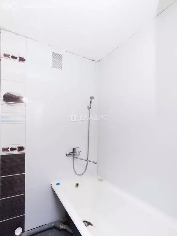 2-комнатная квартира: Тобольск, 4-й микрорайон, 31А (41.6 м) - Фото 0