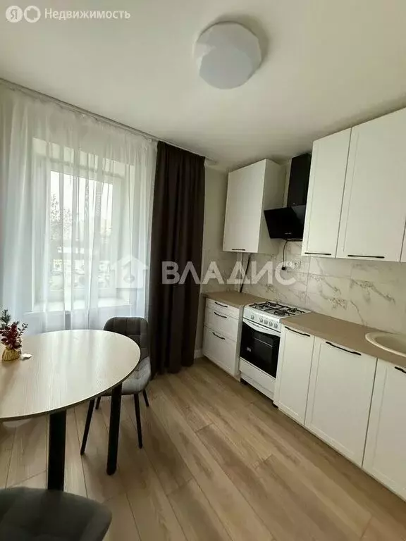 1-комнатная квартира: Калининград, Озёрная улица, 3 (36 м) - Фото 2