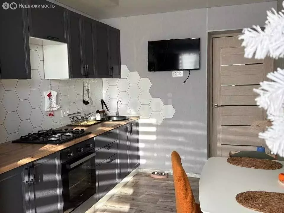 2-комнатная квартира: село Лукерьино, 26 (50.3 м) - Фото 2