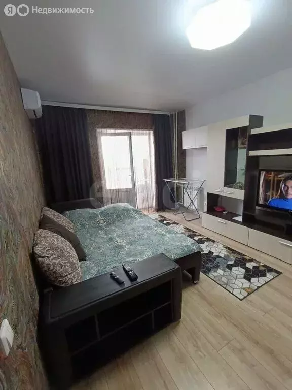 1-комнатная квартира: Воронеж, улица Коренцова, 1 (41 м) - Фото 1