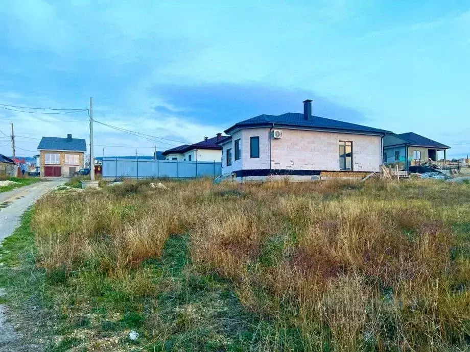 Участок в Крым, Бахчисарайский район, Почтовское с/пос, с. Приятное ... - Фото 2