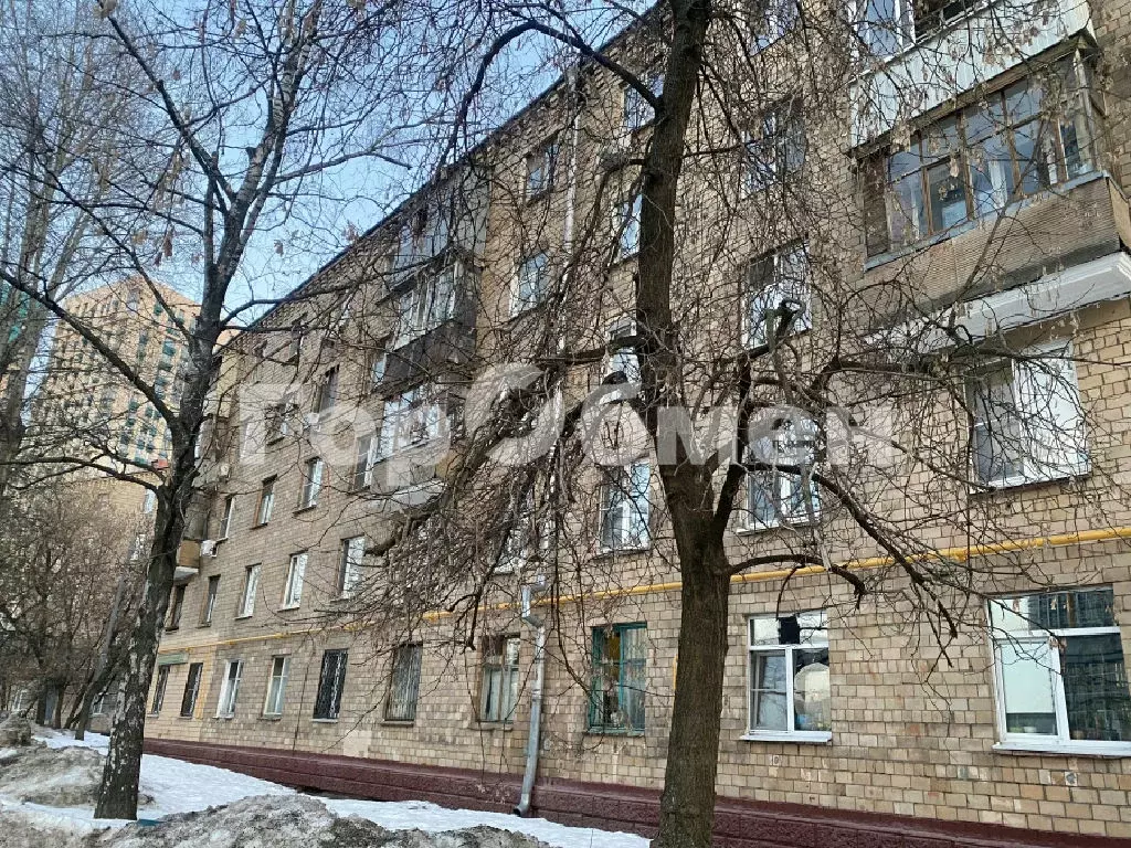 Продается комната в 4-комнатной квартире - Фото 1