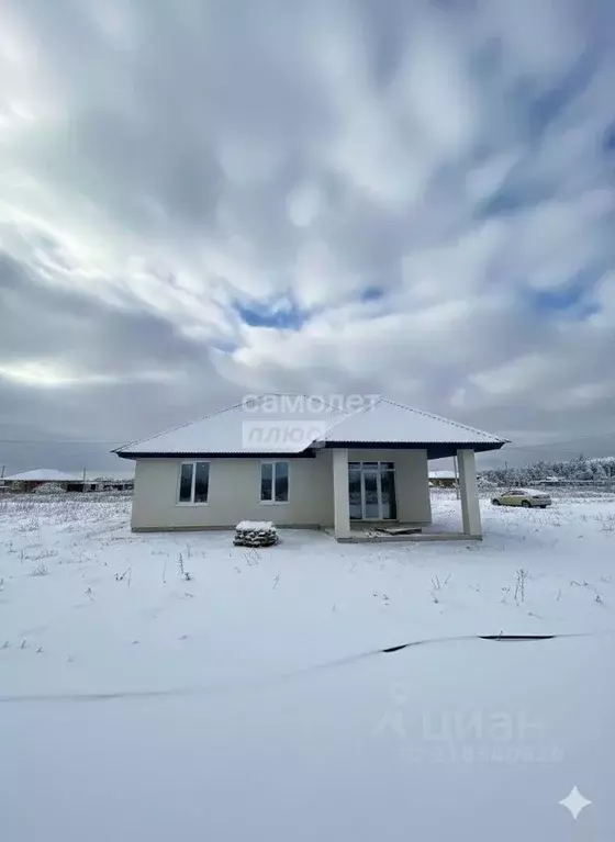 Дом в Ульяновская область, Чердаклинский район, Красноярское с/пос, с. ... - Фото 1