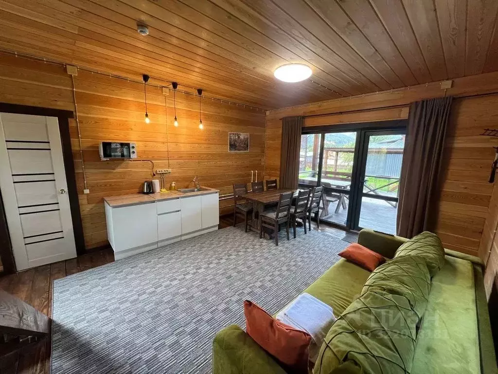 Дом в Алтай, Чемальский район, Узнезинское с/пос, с. Узнезя ул. ... - Фото 2