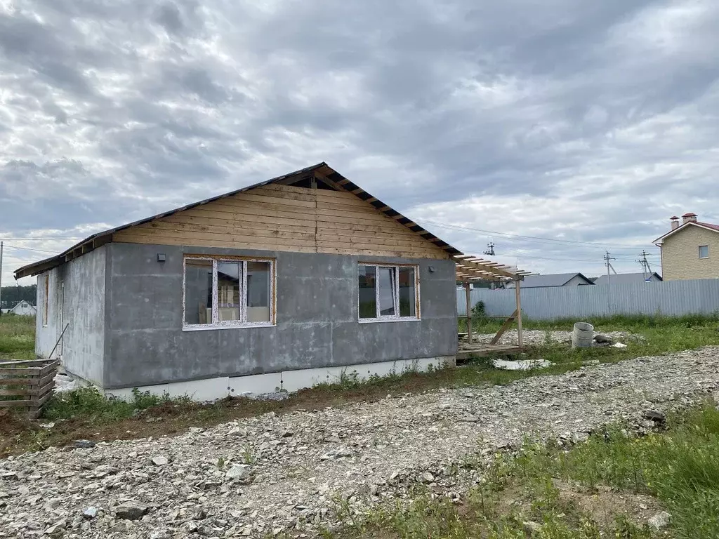 Дом в Свердловская область, Екатеринбург ул. Александровская (60 м) - Фото 0