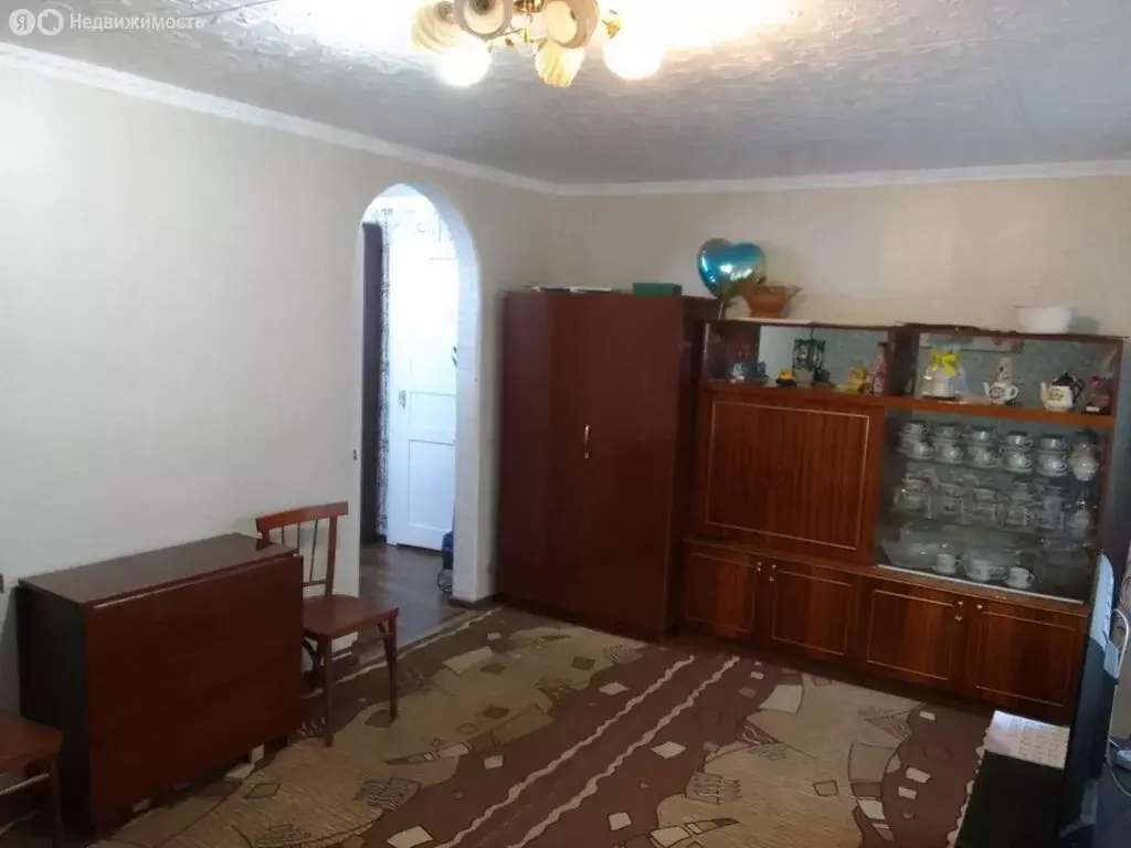 3-комнатная квартира: Шахты, улица Ленина, 90 (70 м) - Фото 0