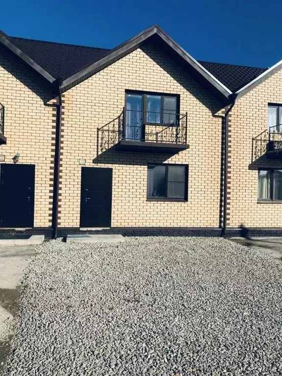 Таунхаус в Калужская область, Боровский муниципальный округ, д. ... - Фото 1