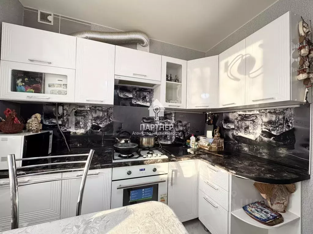 3-к кв. Владимирская область, Ковров Либерецкая ул., 1 (61.4 м) - Фото 1