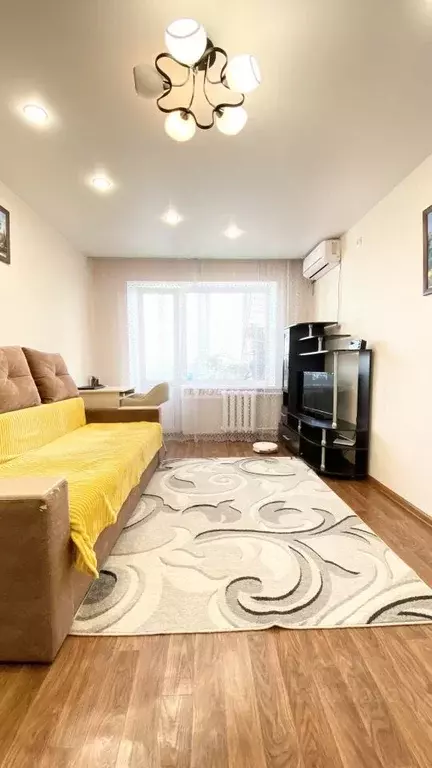 1-к кв. Волгоградская область, Волгоград ул. 64-й Армии, 69 (32.0 м) - Фото 1