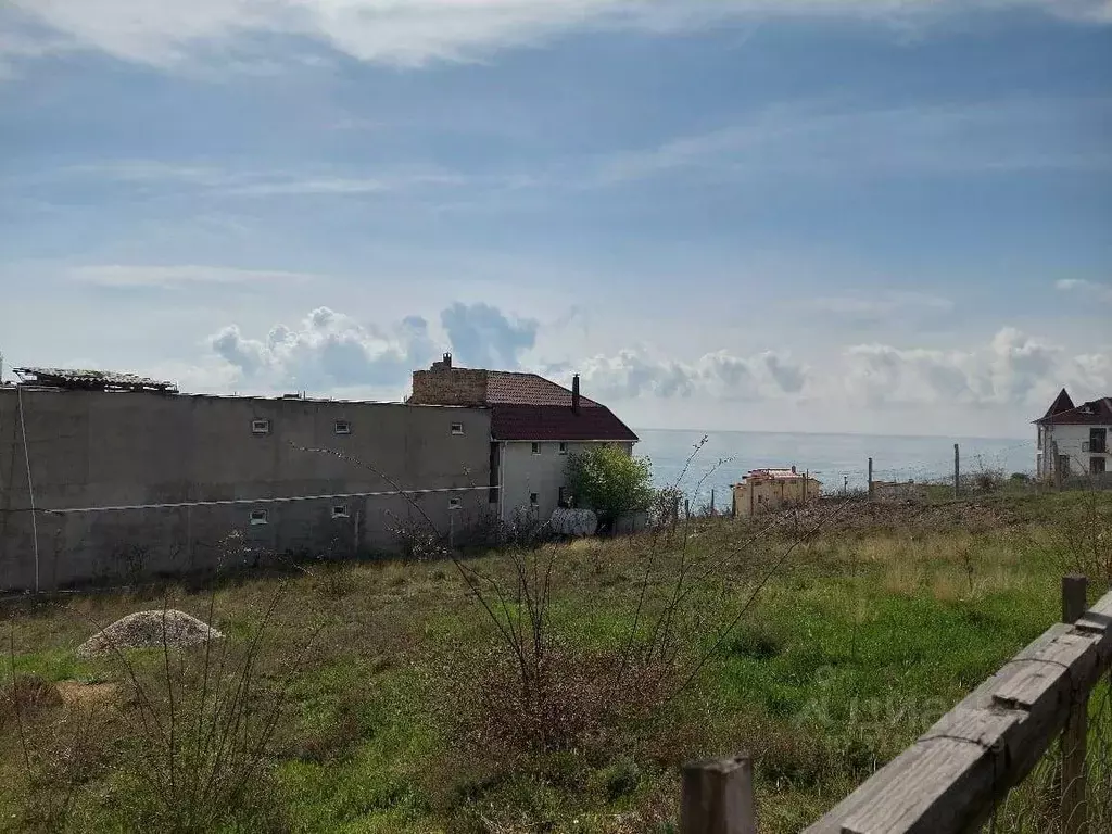 Дом в Крым, Алушта муниципальный округ, с. Малореченское ул. Факидова, ... - Фото 1