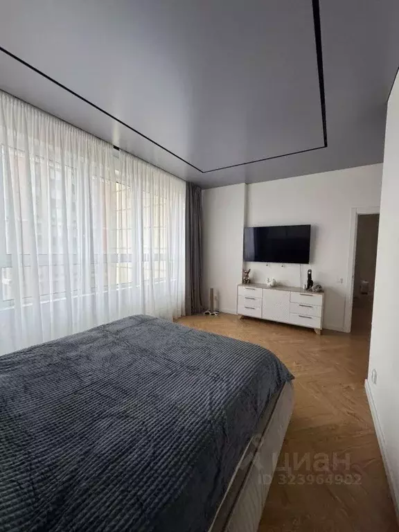 3-к кв. Санкт-Петербург Октябрьская наб., 40 (67.8 м) - Фото 1