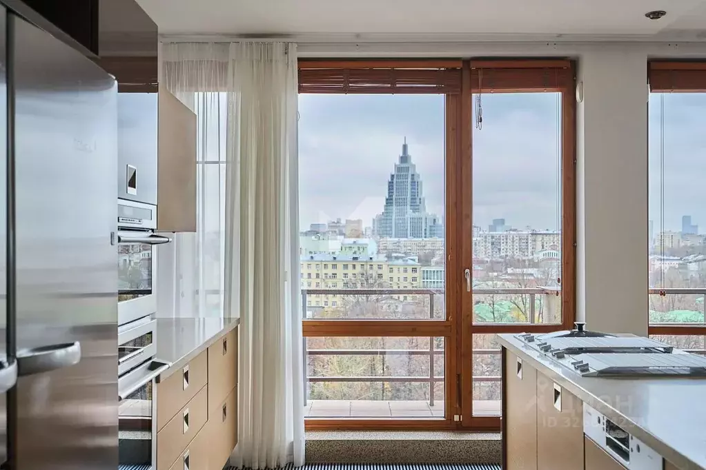 4-к кв. Москва Страстной бул., 10к1 (189.0 м) - Фото 1