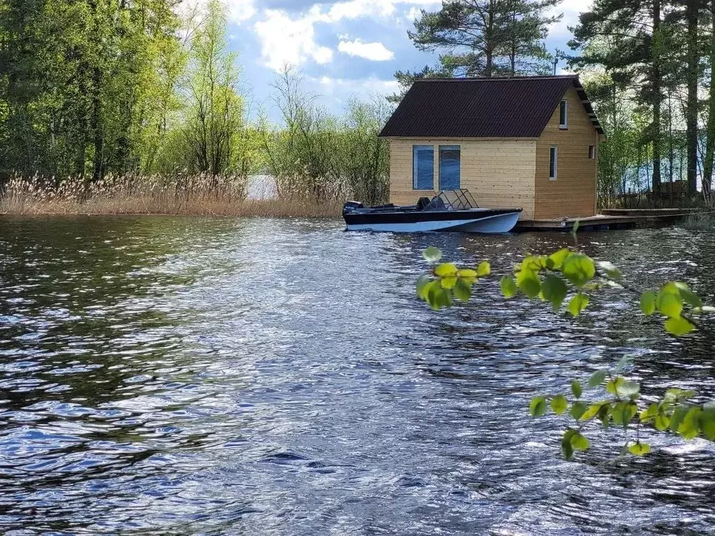 Дом в Карелия, Лахденпохский муниципальный округ, Район поселка ... - Фото 1
