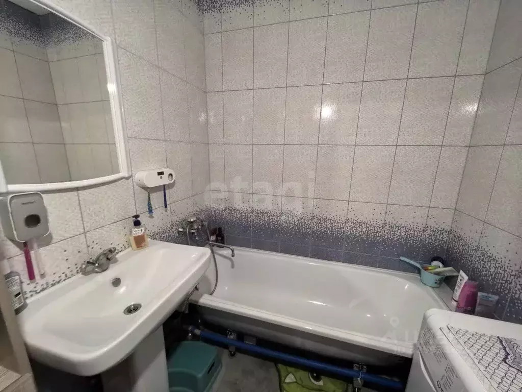 3-к кв. Курская область, Курск просп. Надежды Плевицкой, 15 (73.6 м) - Фото 1