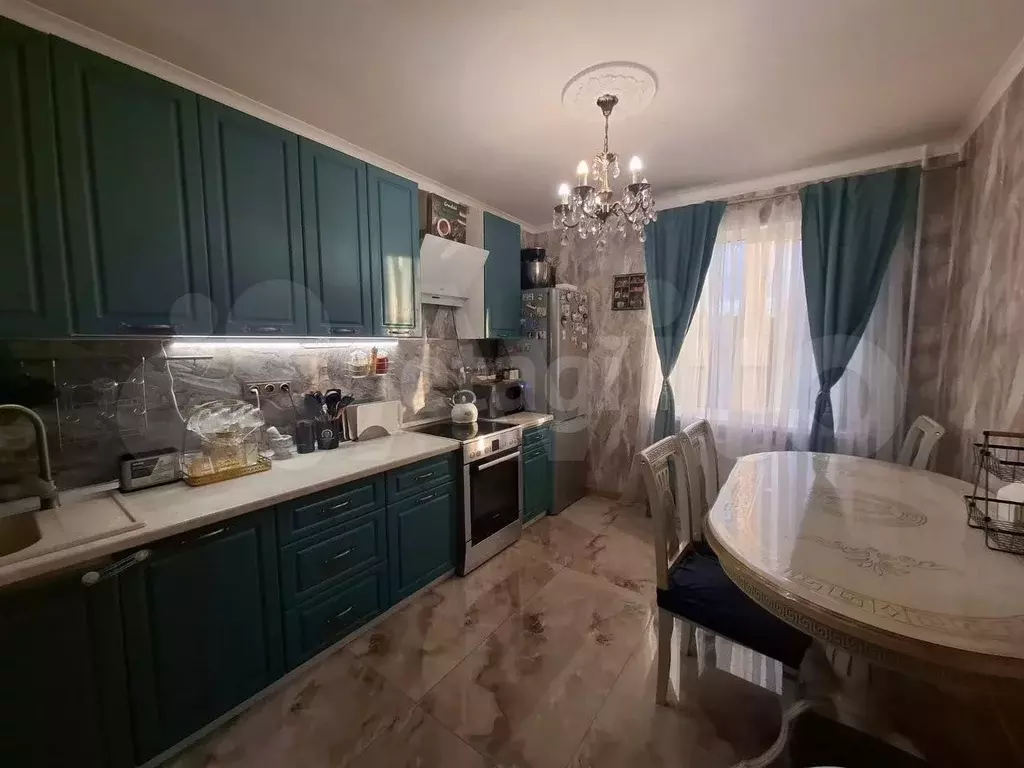 3-к. квартира, 82,6 м, 5/10 эт. - Фото 0