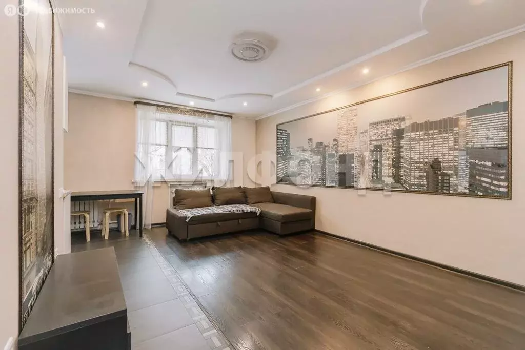 3-комнатная квартира: Новосибирск, улица Бурденко, 9 (62.2 м) - Фото 1