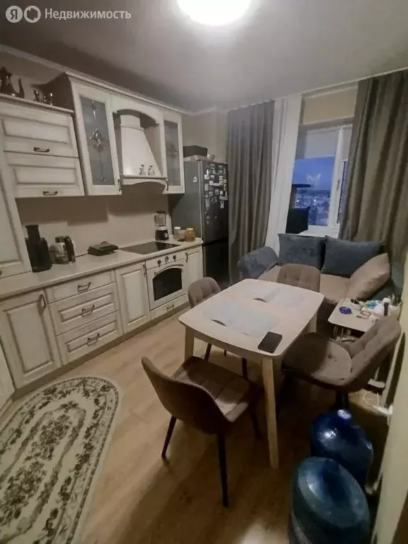 2-комнатная квартира: Великий Новгород, Псковская улица, 11 (60 м) - Фото 1