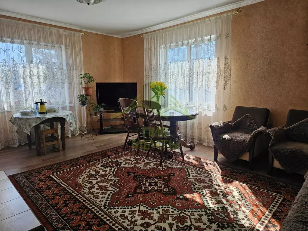 Дом в Бурятия, Улан-Удэ Тепличный мкр, 1-й кв-л,  (275 м) - Фото 1